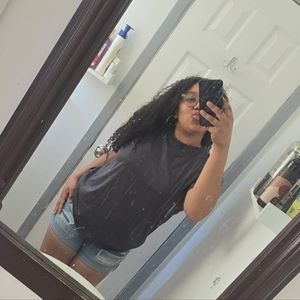 Meet your Posher, Isolina